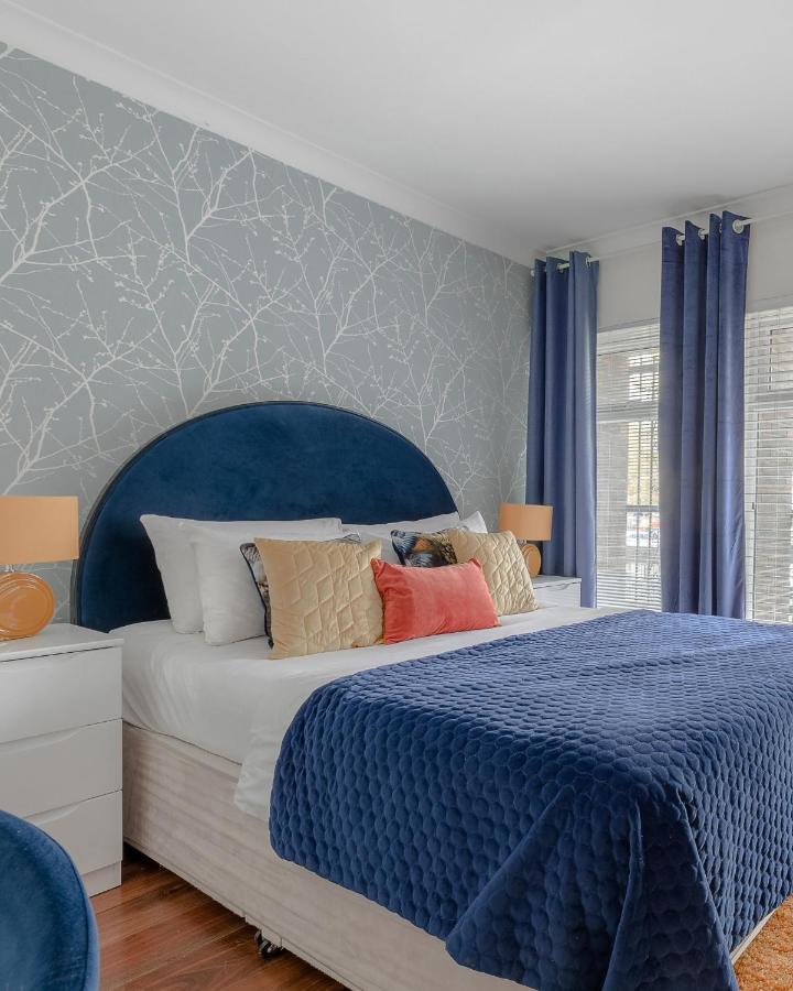 Notting Hill & Hyde Park Exclusive West-End Serene Designer Family Home 5Bed4Bath Лондон Экстерьер фото